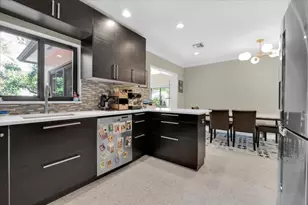 426 NE 8th Ave, Fort Lauderdale, FL 33301 - Photo 9