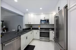 900 River Reach Dr, Fort Lauderdale, FL 33315 - Photo 5