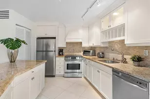 3000 Holiday Dr, Fort Lauderdale, FL 33316 - Photo 11