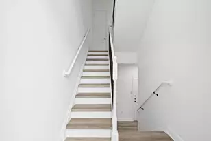 504 SE 7th St, Fort Lauderdale, FL 33301 - Photo 9