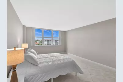 1150 Hillsboro Mile #309, Hillsboro Beach, FL 33062 - Photo 17