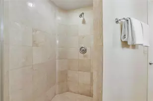 18001 Collins Ave, North Miami Beach, FL 33160 - Photo 27