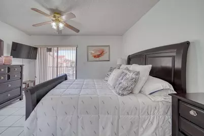 2612 W 54th Place #Unit 204, Hialeah, FL 33016 - Photo 11