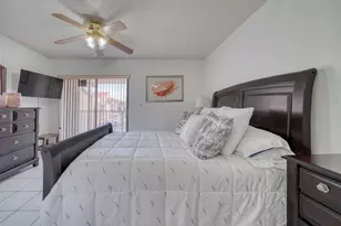 2612 W 54th Pl, Hialeah, FL 33016 - Photo 11