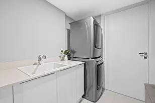 435 Bayshore Dr, Fort Lauderdale, FL 33304 - Photo 45