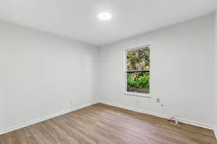 4679 Dolphin Dr, Lake Worth, FL 33463 - Photo 11