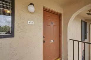 9449 Boca Cove Cir, Boca Raton, FL 33428 - Photo 5