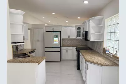 3380 NW 78th Avenue, Margate, FL 33063 - Photo 9