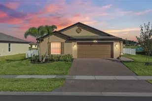 973 Bent Creek Dr, Fort Pierce, FL 34947 - Photo 1