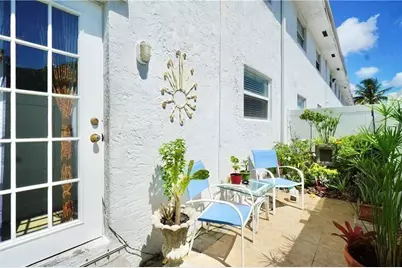 1470 N Dixie Highway #11, Fort Lauderdale, FL 33304 - Photo 1