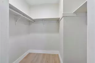 617 NE 38th St, Oakland Park, FL 33334 - Photo 17