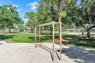 617 NE 38th St, Oakland Park, FL 33334 - Photo 47