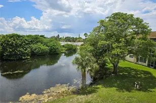 8225 Sunrise Lakes Blvd, Sunrise, FL 33322 - Photo 13