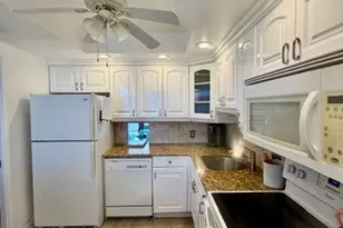 3150 N Palm Aire Dr, Pompano Beach, FL 33069 - Photo 3