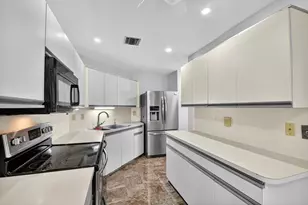 6869 Fountains Cir, Lake Worth, FL 33467 - Photo 15