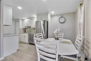 1052 Harwood Unit, Deerfield Beach, FL 33442 - Photo 3