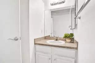 81 NE 17th Ct, Fort Lauderdale, FL 33305 - Photo 25