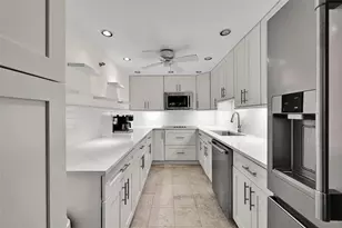 851 N Surf Rd, Hollywood, FL 33019 - Photo 31