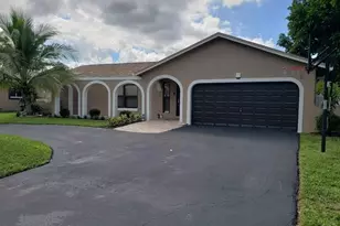 2702 NW 98th Way, Coral Springs, FL 33065 - Photo 1