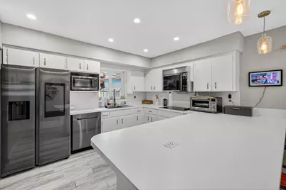 1570 NE 30th Place, Fort Lauderdale, FL 33334 - Photo 17