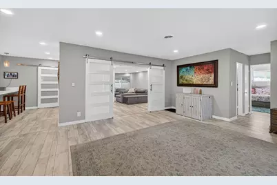 1570 NE 30th Place, Oakland Park, FL 33334 - Photo 5