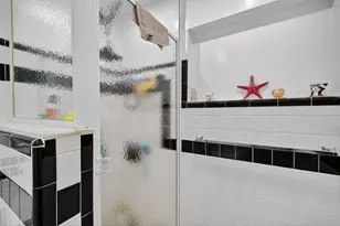 1570 NE 30th Pl, Oakland Park, FL 33334 - Photo 41