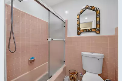 1570 NE 30th Place, Oakland Park, FL 33334 - Photo 31