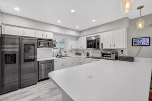 1570 NE 30th Pl, Oakland Park, FL 33334 - Photo 17