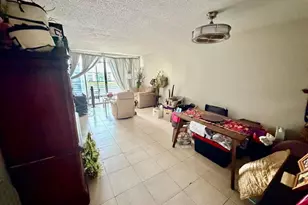 9430 Poinciana Pl, Davie, FL 33324 - Photo 9