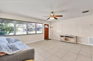 918 Bermuda Ave, Sebastian, FL 32958 - Photo 7