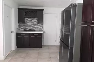 690 NW 68th Ave, Plantation, FL 33317 - Photo 5