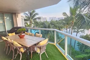 16500 Collins Ave, North Miami Beach, FL 33160 - Photo 25