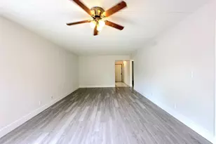 159 NW 70th St, Boca Raton, FL 33487 - Photo 9