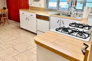 2640 N Pine Island Rd, Sunrise, FL 33322 - Photo 13