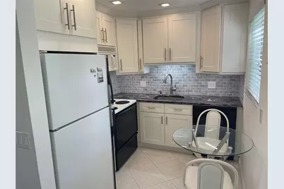 40 Keswick B #40, Deerfield Beach, FL 33442 - Photo 7