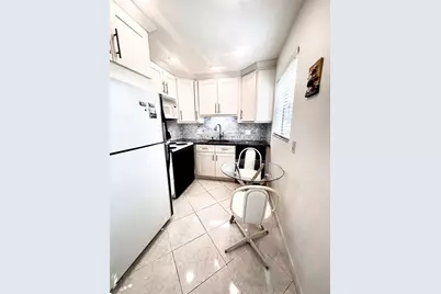 40 Keswick B #40, Deerfield Beach, FL 33442 - Photo 5