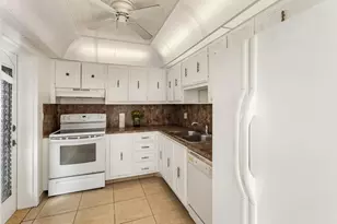 4090 NW 42nd Ave, Lauderdale Lakes, FL 33319 - Photo 9