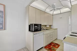 3025 Guildford B Unit, Boca Raton, FL 33434 - Photo 13