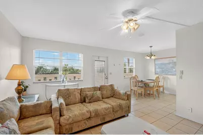 3025 Guildford B #3025, Boca Raton, FL 33434 - Photo 9