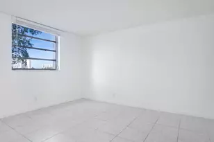 401 SE 3rd St, Dania Beach, FL 33004 - Photo 13