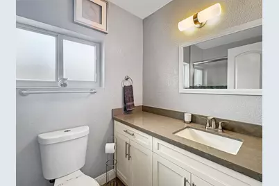 280 SE 3rd Avenue, Pompano Beach, FL 33060 - Photo 17