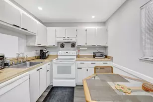 2800 Somerset Dr, Lauderdale Lakes, FL 33311 - Photo 11