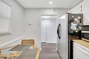2800 Somerset Dr, Lauderdale Lakes, FL 33311 - Photo 13