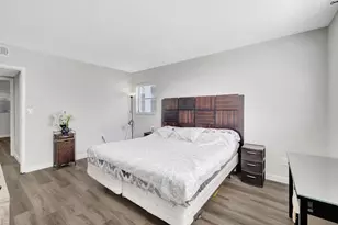 2800 Somerset Dr, Lauderdale Lakes, FL 33311 - Photo 21