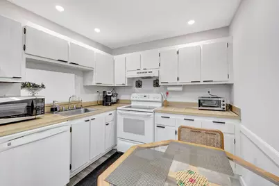 2800 Somerset Drive #218j, Lauderdale Lakes, FL 33311 - Photo 11