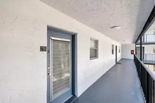 2800 Somerset Dr, Lauderdale Lakes, FL 33311 - Photo 5