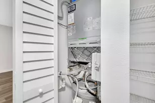 2800 Somerset Dr, Lauderdale Lakes, FL 33311 - Photo 15