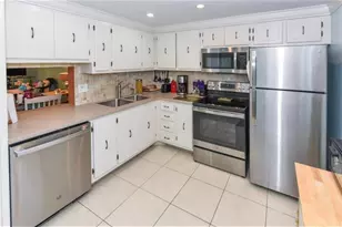 2615 NE 3rd Ct, Boynton Beach, FL 33435 - Photo 3