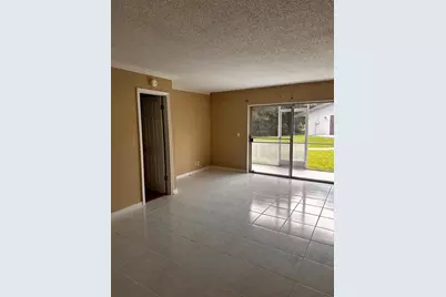 8450 Lagos De Campo Boulevard #105, Tamarac, FL 33321 - Photo 7