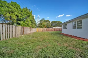 4911 NW 16th St, Lauderhill, FL 33313 - Photo 35